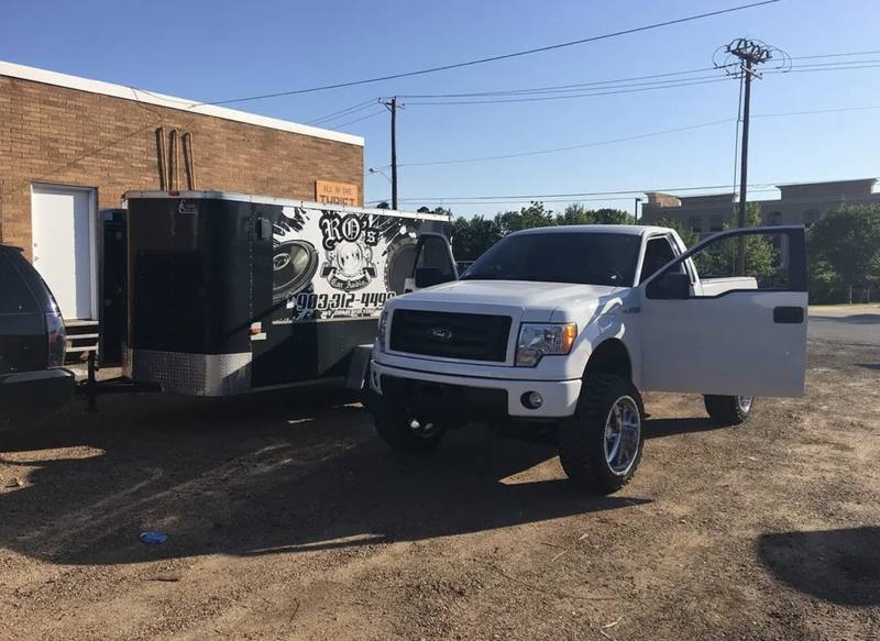 Ro's Car Audio mobile service trailer